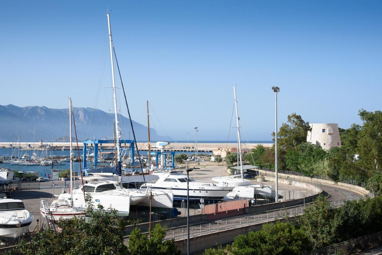 Loft Lungomare Vista Mare E Monti Apartment Arbatax Exterior photo